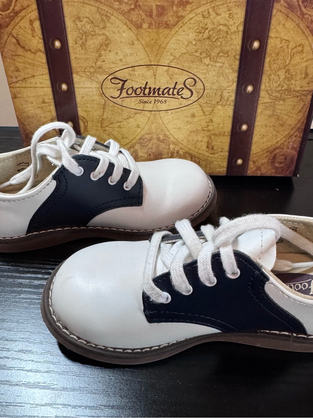 FootMates White and Navy Kids Lace-Up Oxfords